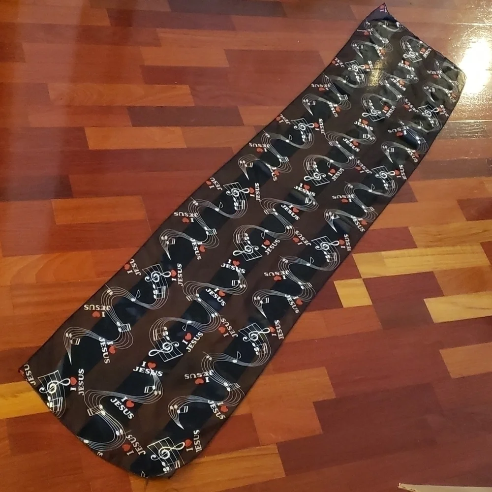 SCARF I ❤ (love) Jesus With Musical Design Black White & Red 60